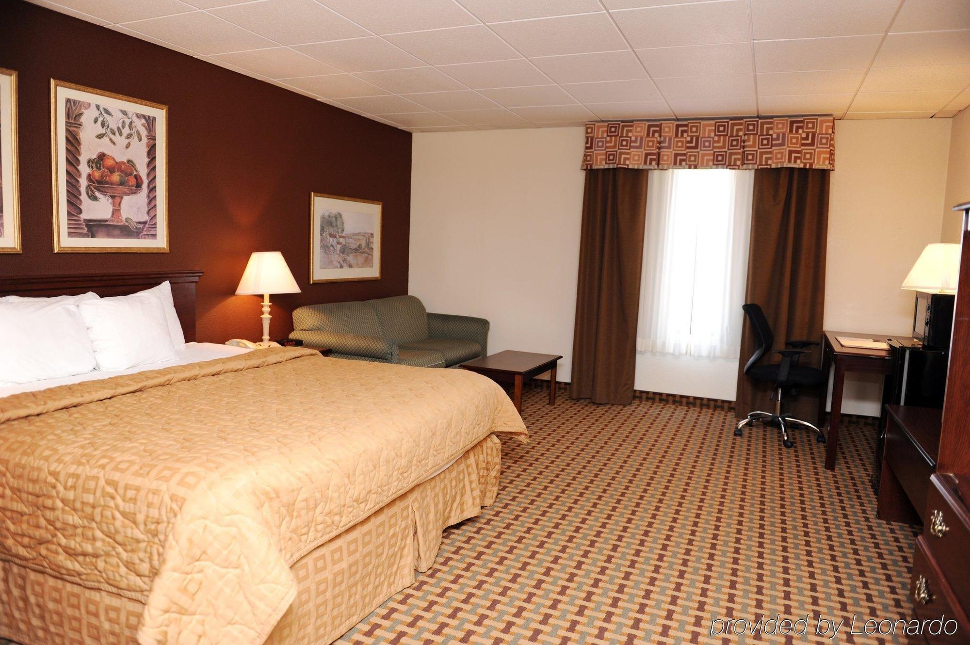 Quality Inn And Suites Conference Center Richmond Zimmer foto