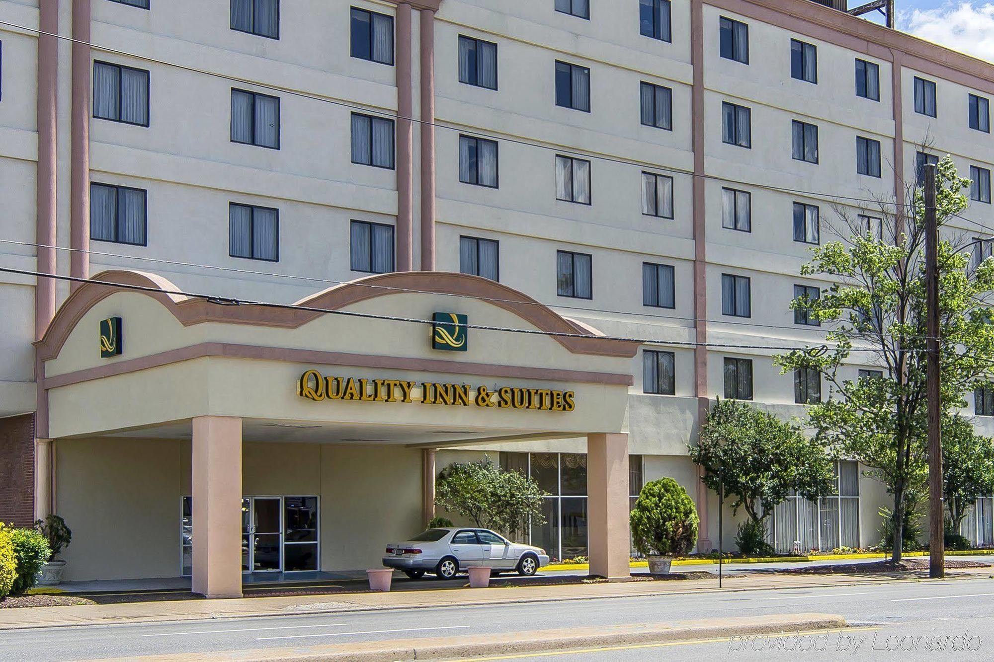 Quality Inn And Suites Conference Center Richmond Exterior foto