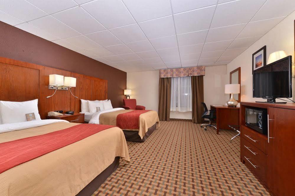 Quality Inn And Suites Conference Center Richmond Exterior foto