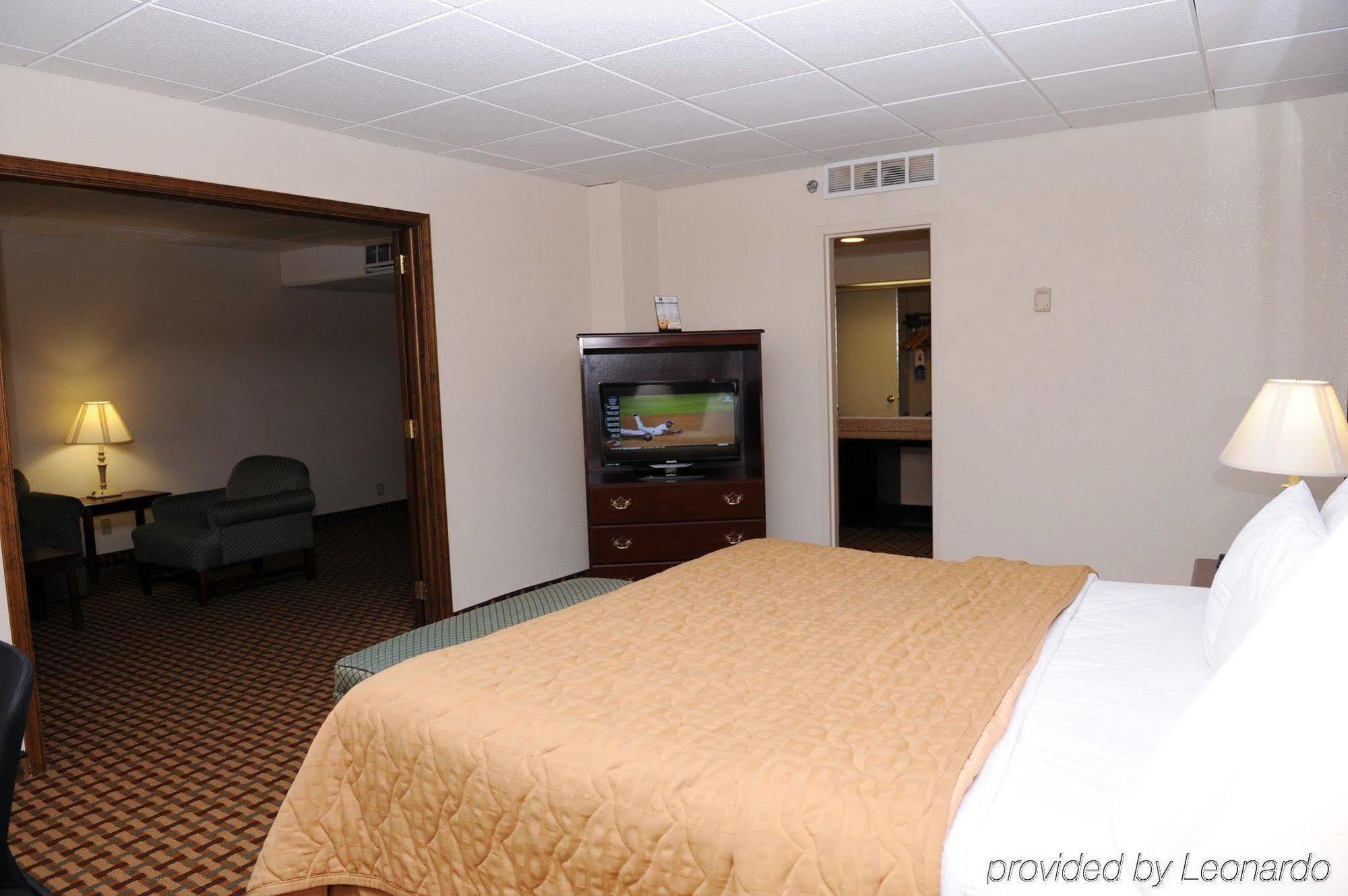 Quality Inn And Suites Conference Center Richmond Zimmer foto
